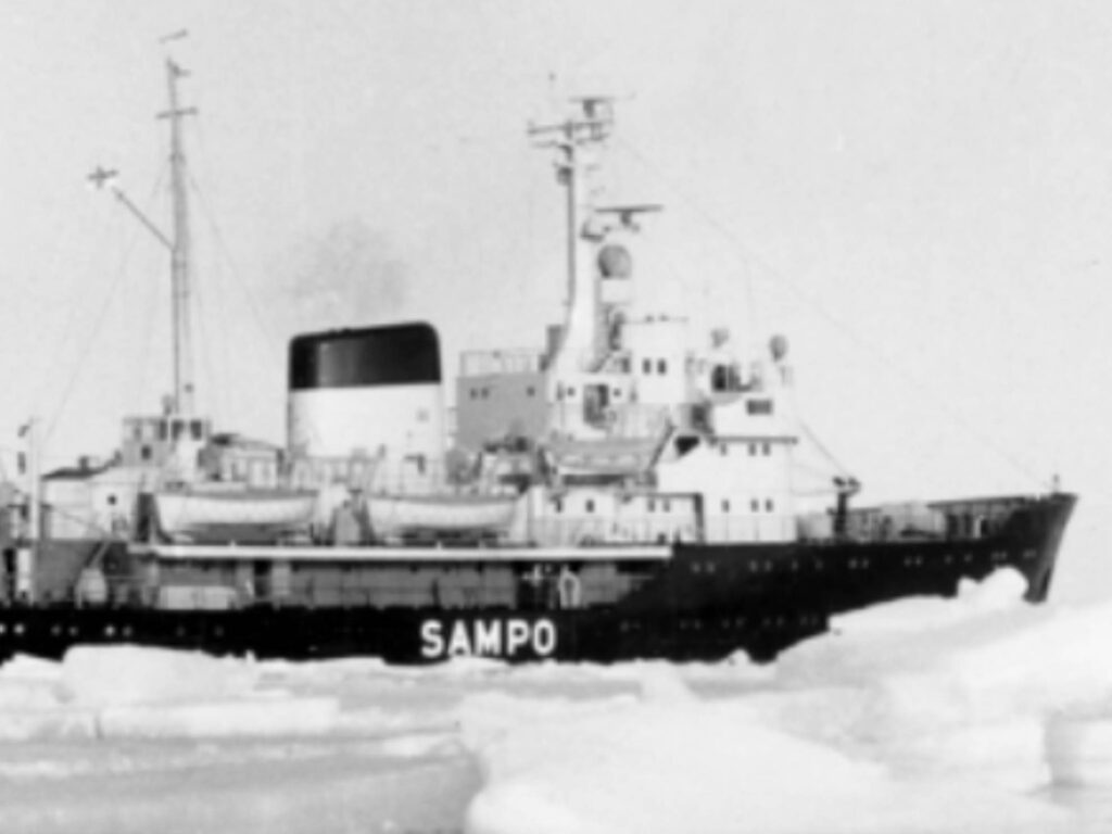 Icebreaker Sampo in arctic conditions