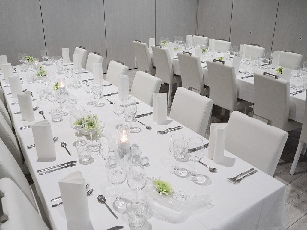 Gala table setting